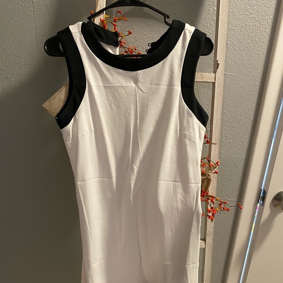 Dress - Picture 1 of 2